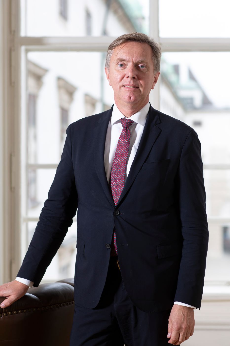 Portraitfoto von Präsident Dr. Christoph Bazil